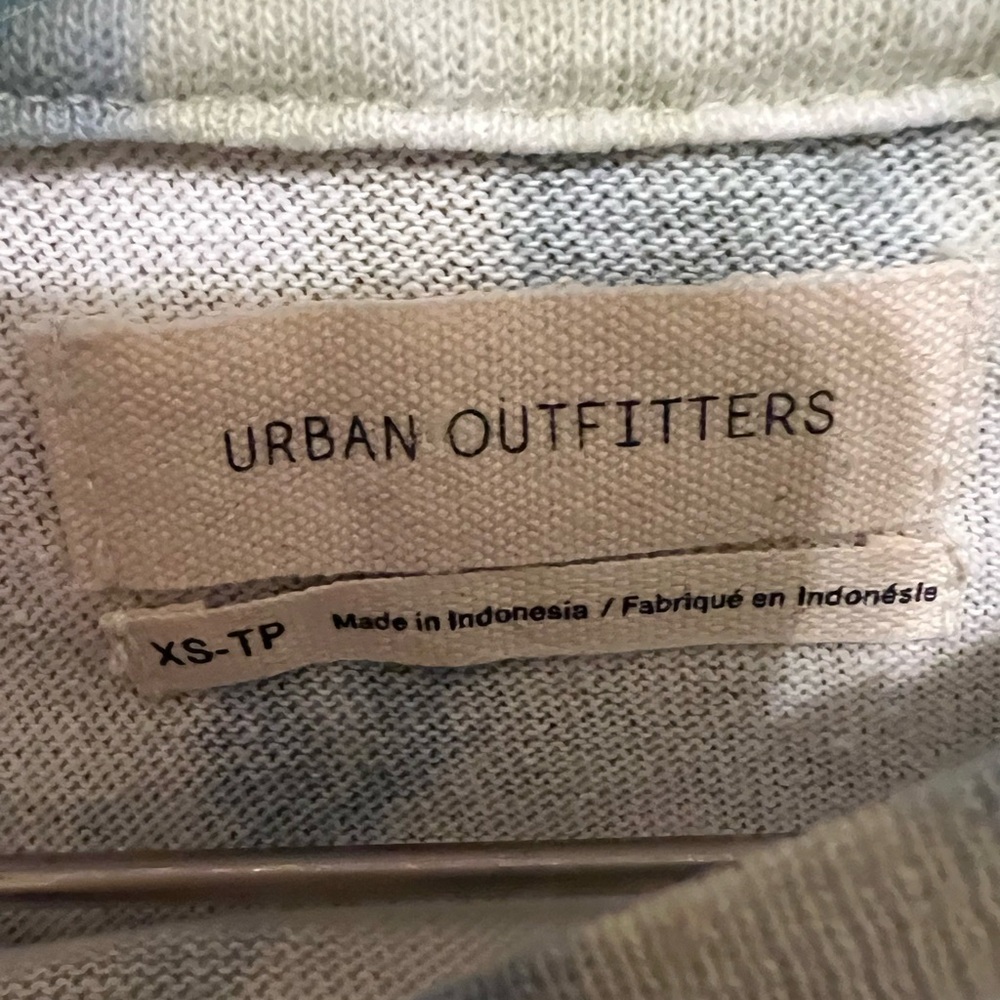 NWT Urban Outfitters Kurt Embroidered T-shirt Dress - Picture 4 of 10